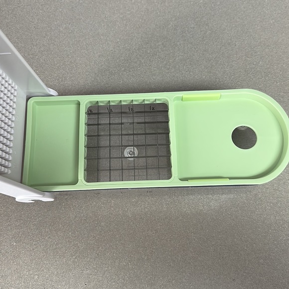 Vadalia Chop Wizard 10.5”x4.25” - Picture 4 of 5